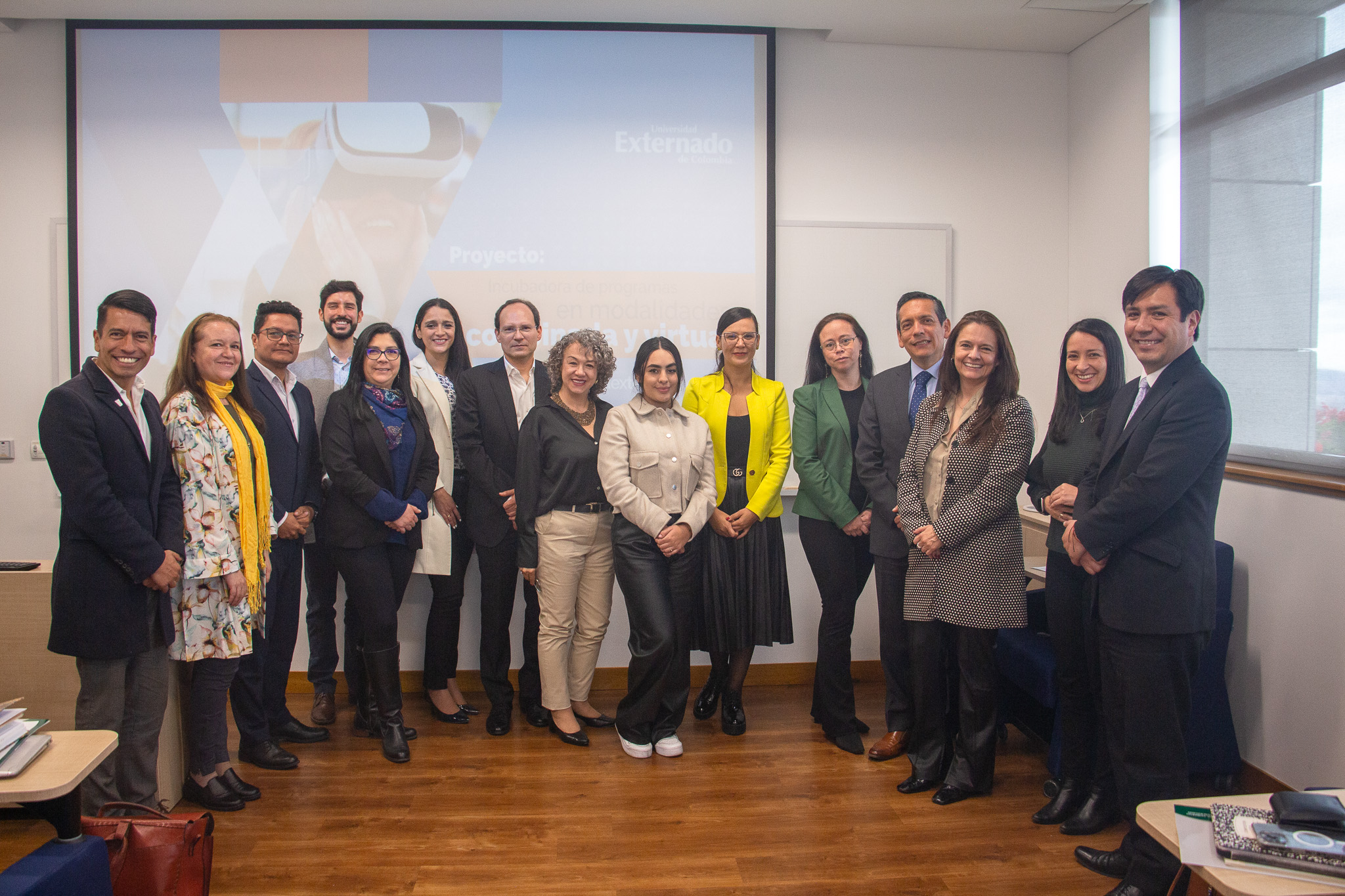 Comunidades Académicas en Línea - Comunidad Virtual Externadista